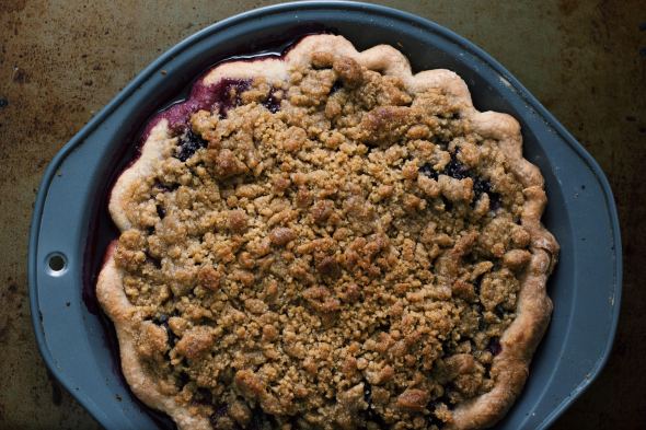 Blackberry & Blueberry Cornmeal Crumble Pie