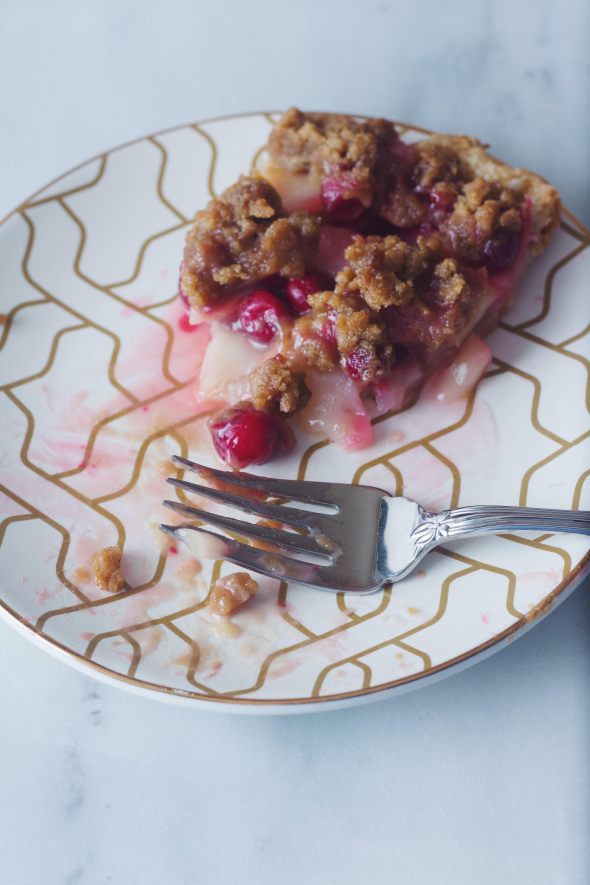 Cranberry Pear Crumble Pie